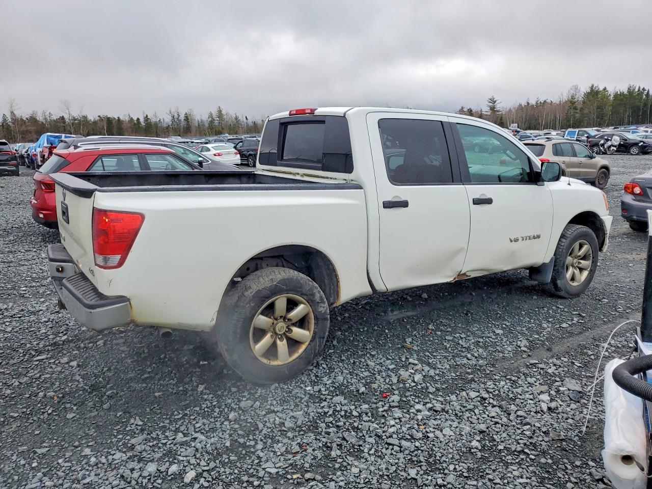 2014 Nissan TITAN VIN 1N6AA0EJXEN500838 photo 3