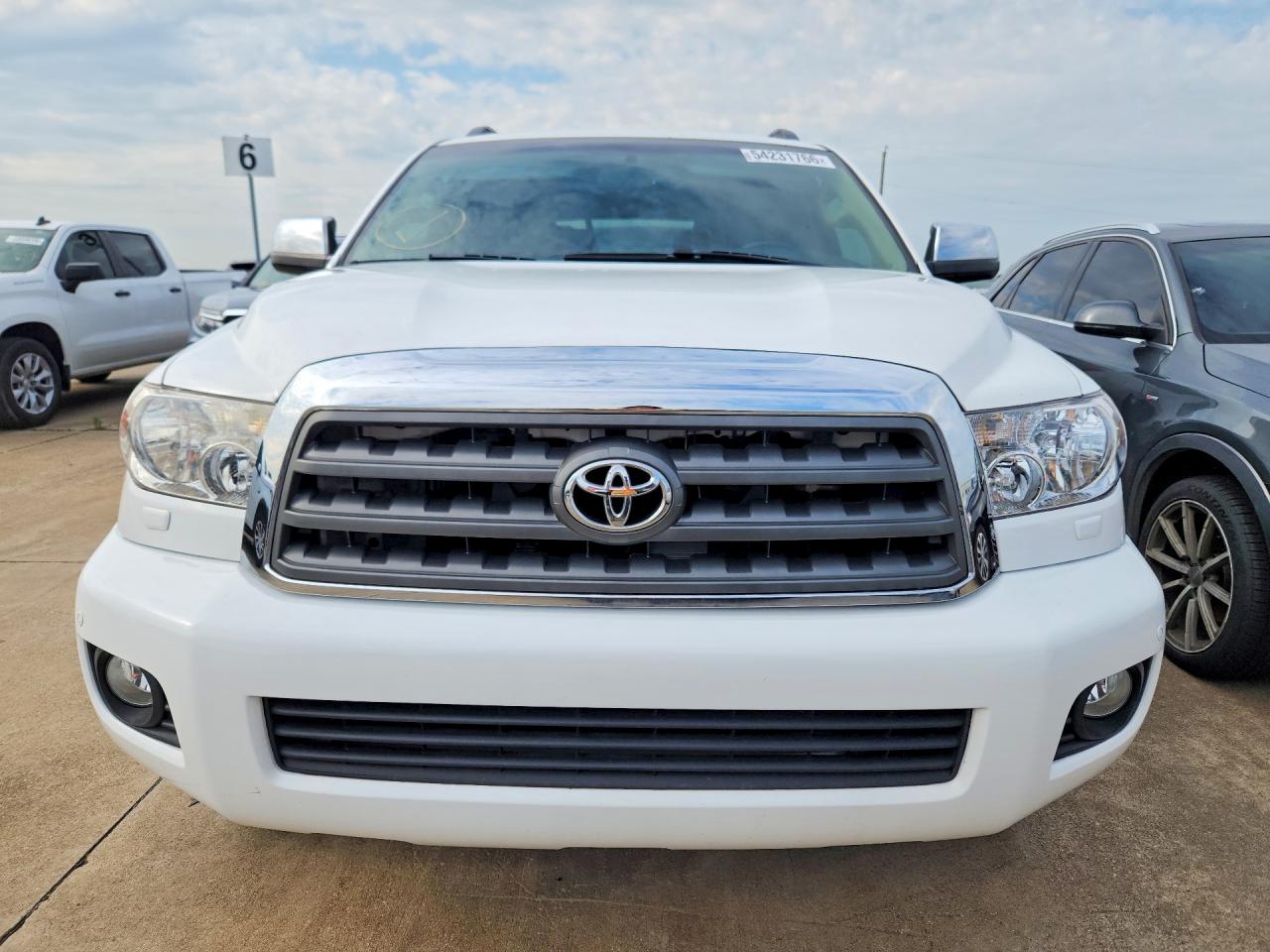 2012 Toyota Sequoia VIN 5TDKY5G12CS040921 photo 5