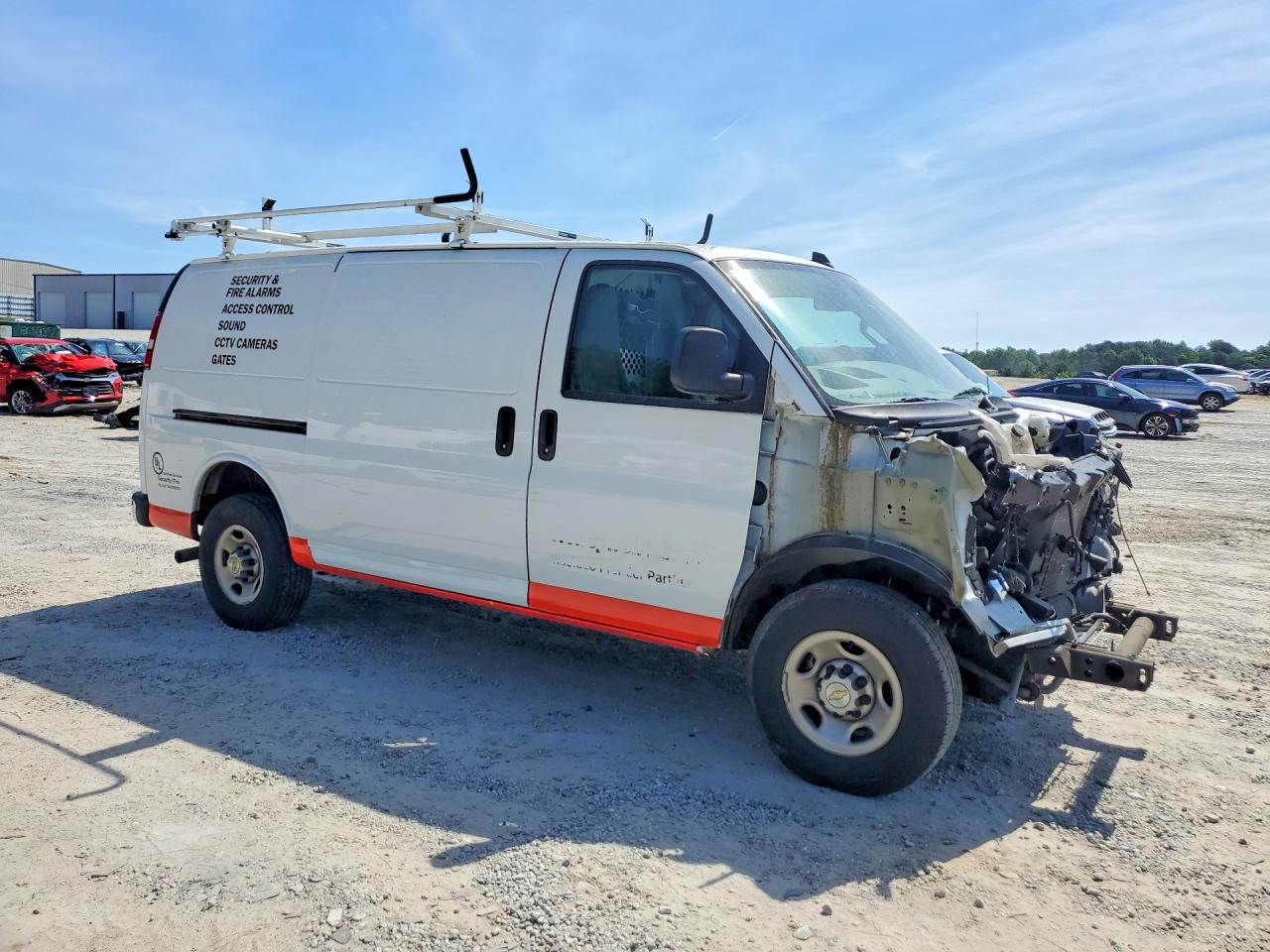 2023 Chevrolet Express VIN 1GCWGAFP9P1240653 photo 4