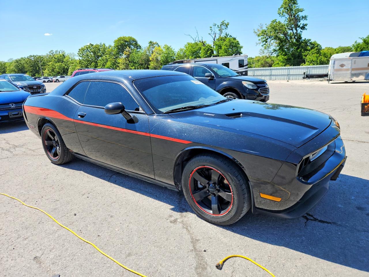 2013 Dodge Challenger VIN 2C3CDYBT1DH602984 photo 4