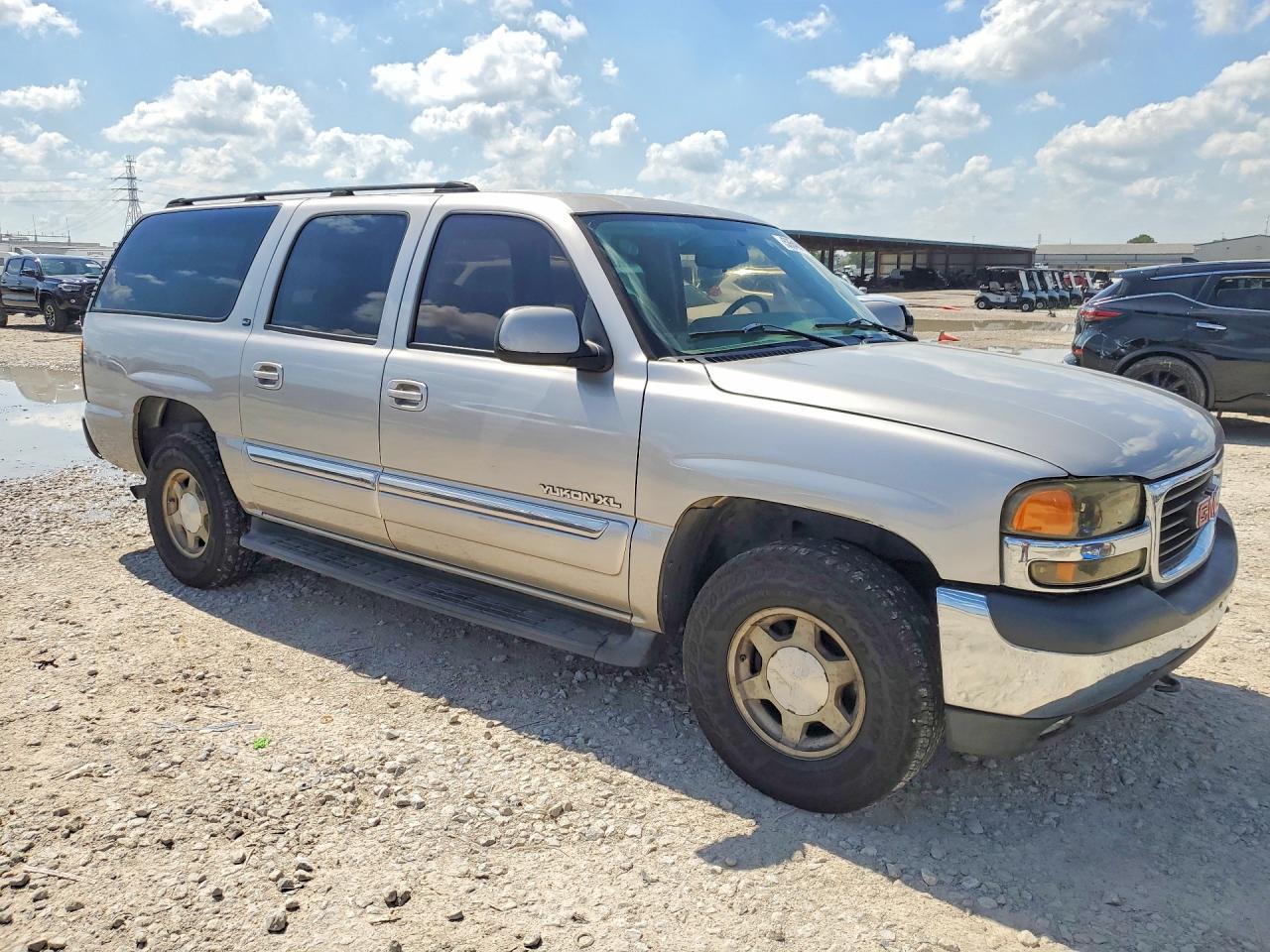 2005 GMC Yukon VIN 1GKFK16Z15J115566 photo 4