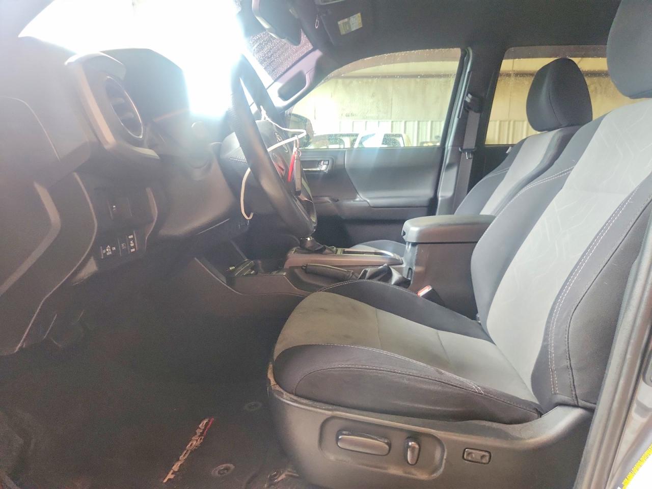2020 Toyota Tacoma trd VIN 3TMCZ5AN3LM330033 photo 7