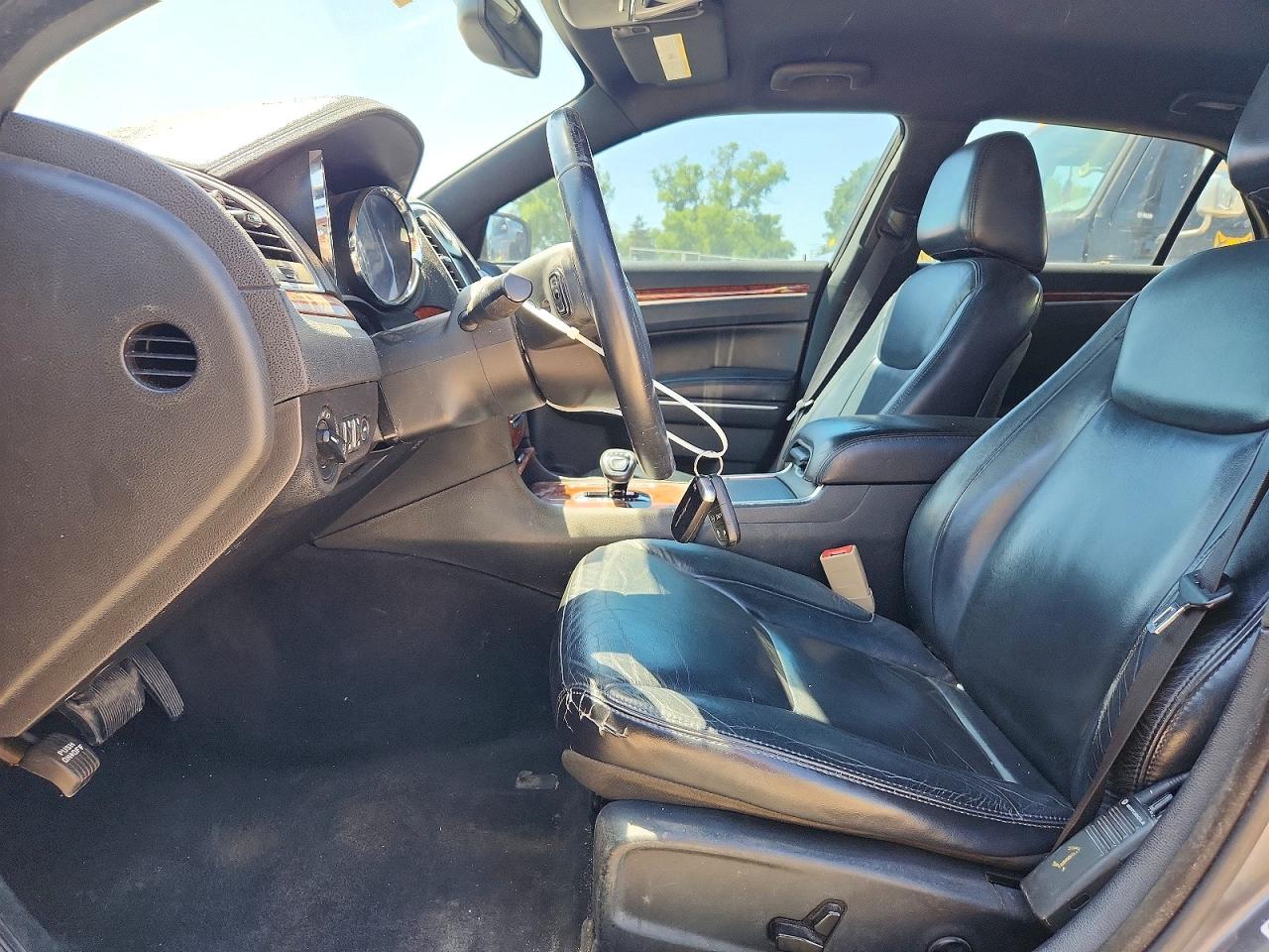 2012 Chrysler 300 VIN 2C3CCACG8CH308363 photo 7