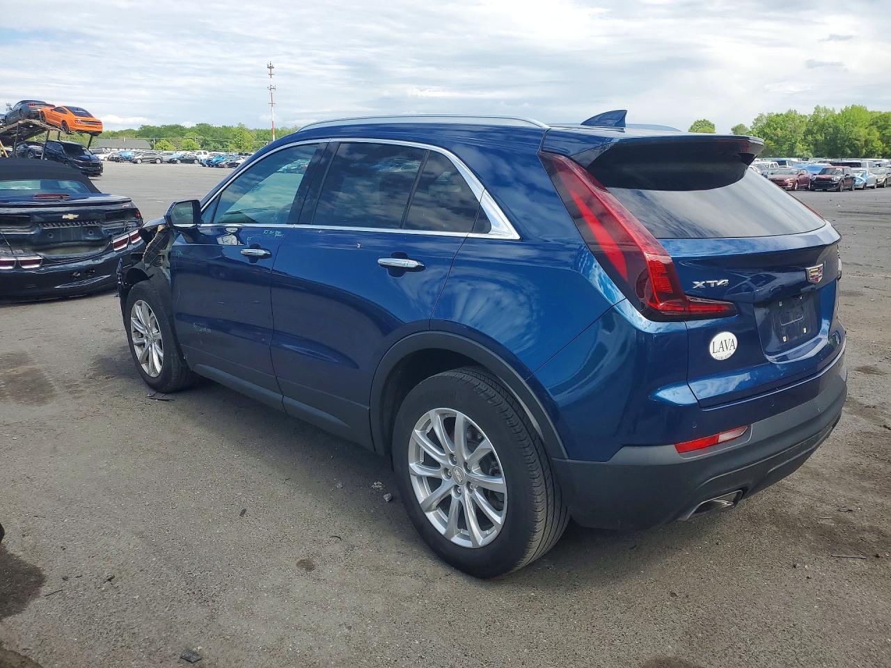 2019 Cadillac Xt4 VIN 1GYAZAR46KF118053 photo 2