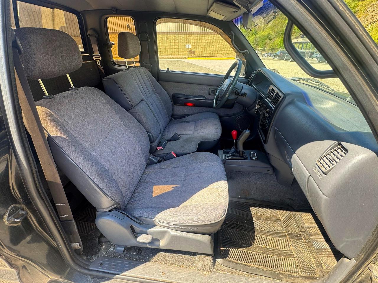 1996 Toyota Tacoma VIN 4TAWN72NXTZ150044 photo 5