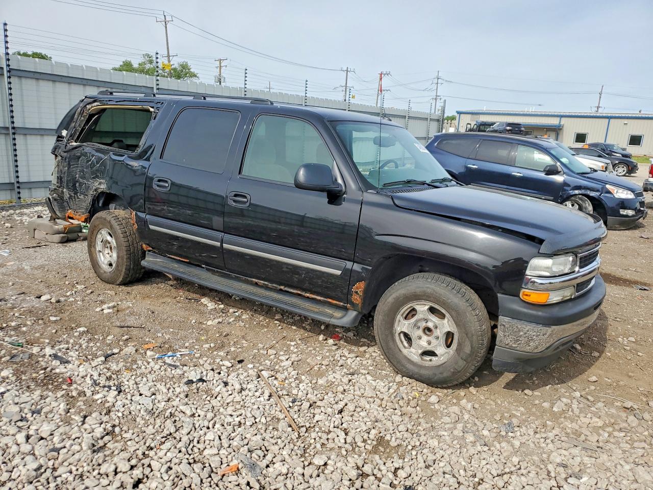 2005 Chevrolet Suburban VIN 1GNEC16ZX5J248175 photo 4