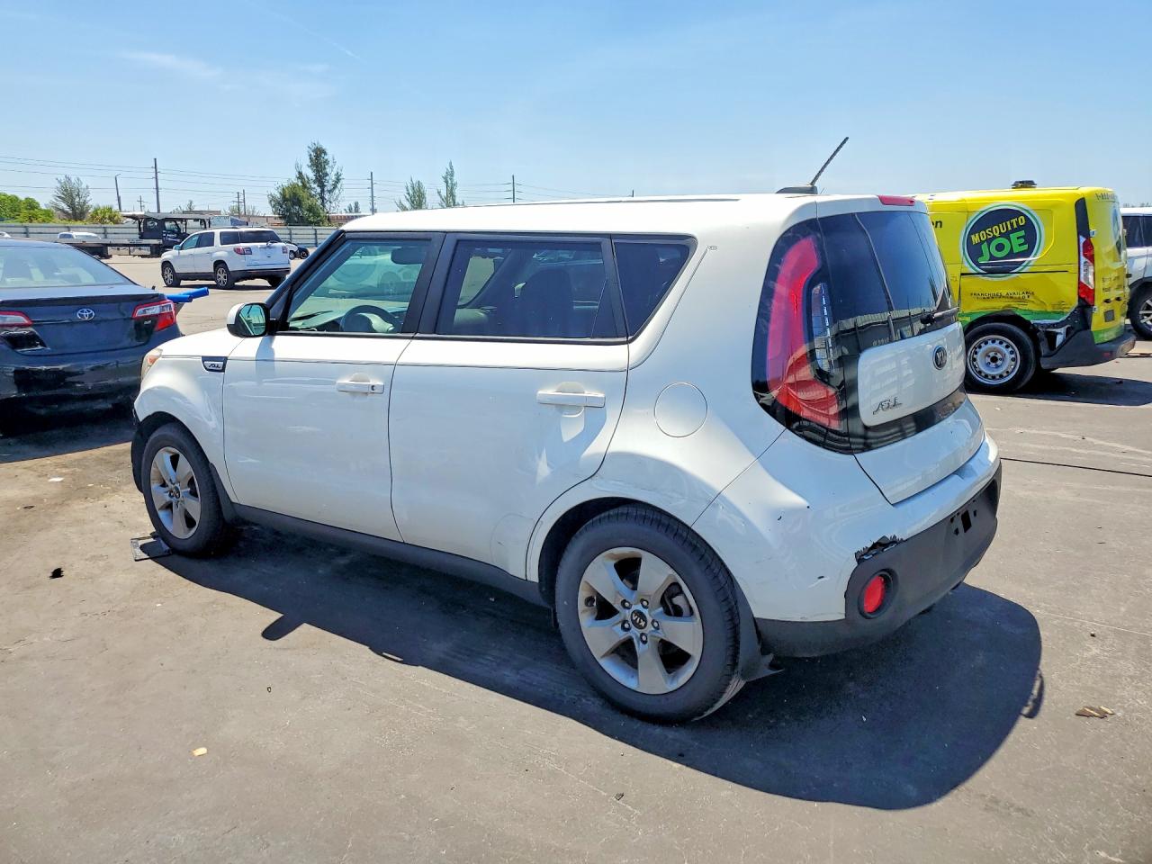 2024 Datsun Soul VIN KNDJN2A26J7575245 photo 2