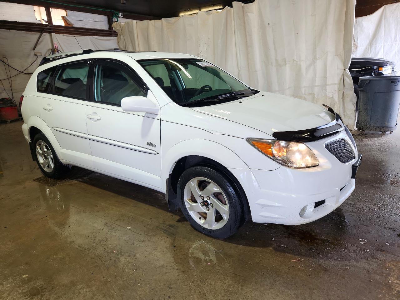 2005 Pontiac Vibe VIN 5Y2SM638X5Z471738 photo 4