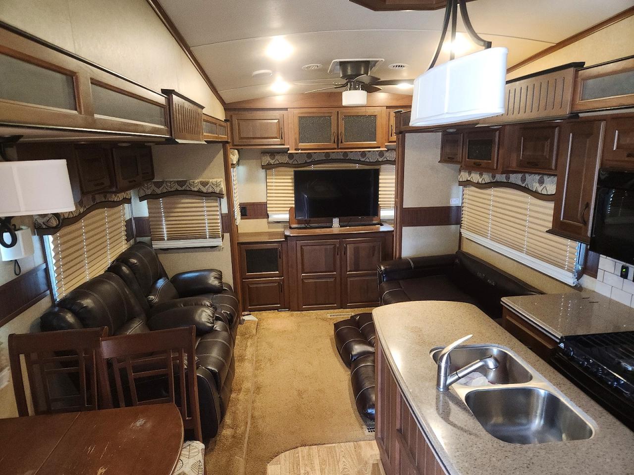 2015 JAYCO All models VIN 1UJCJ0BU8F1LG0125 photo 6