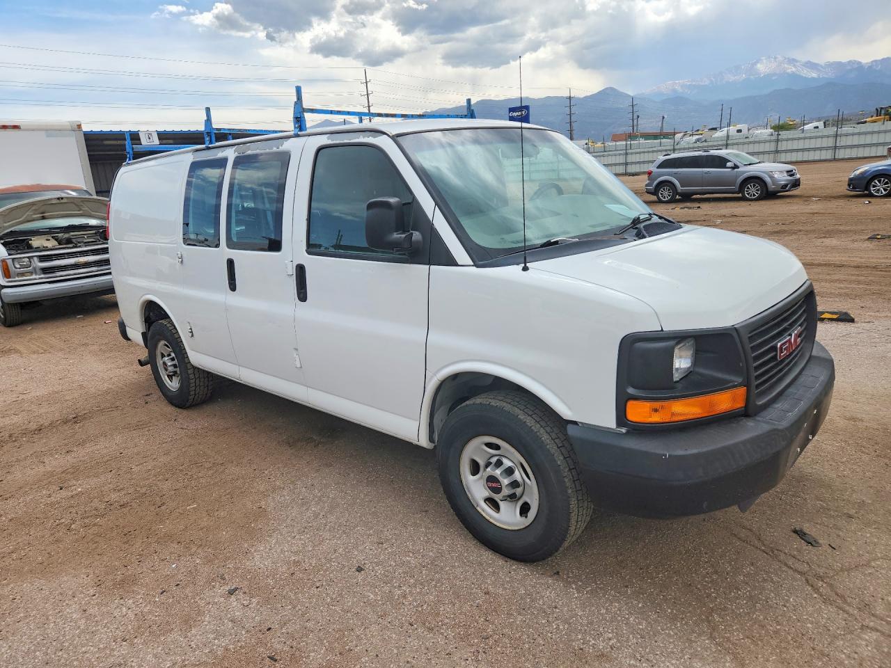 2011 GMC Savana VIN 1GTW7FCG6B1100375 photo 4