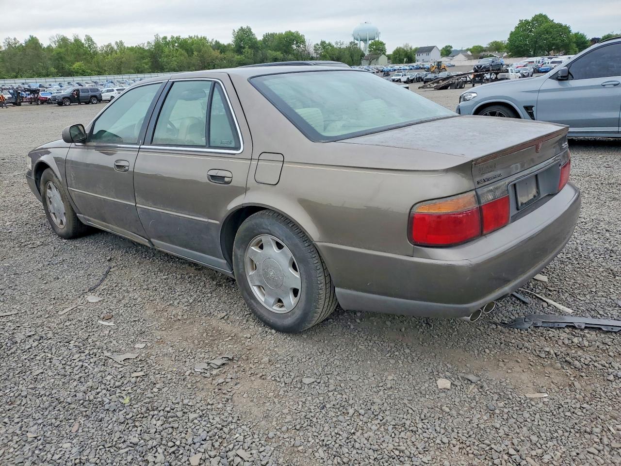 2000 Cadillac Seville VIN 1G6KS54Y8YU257754 photo 2