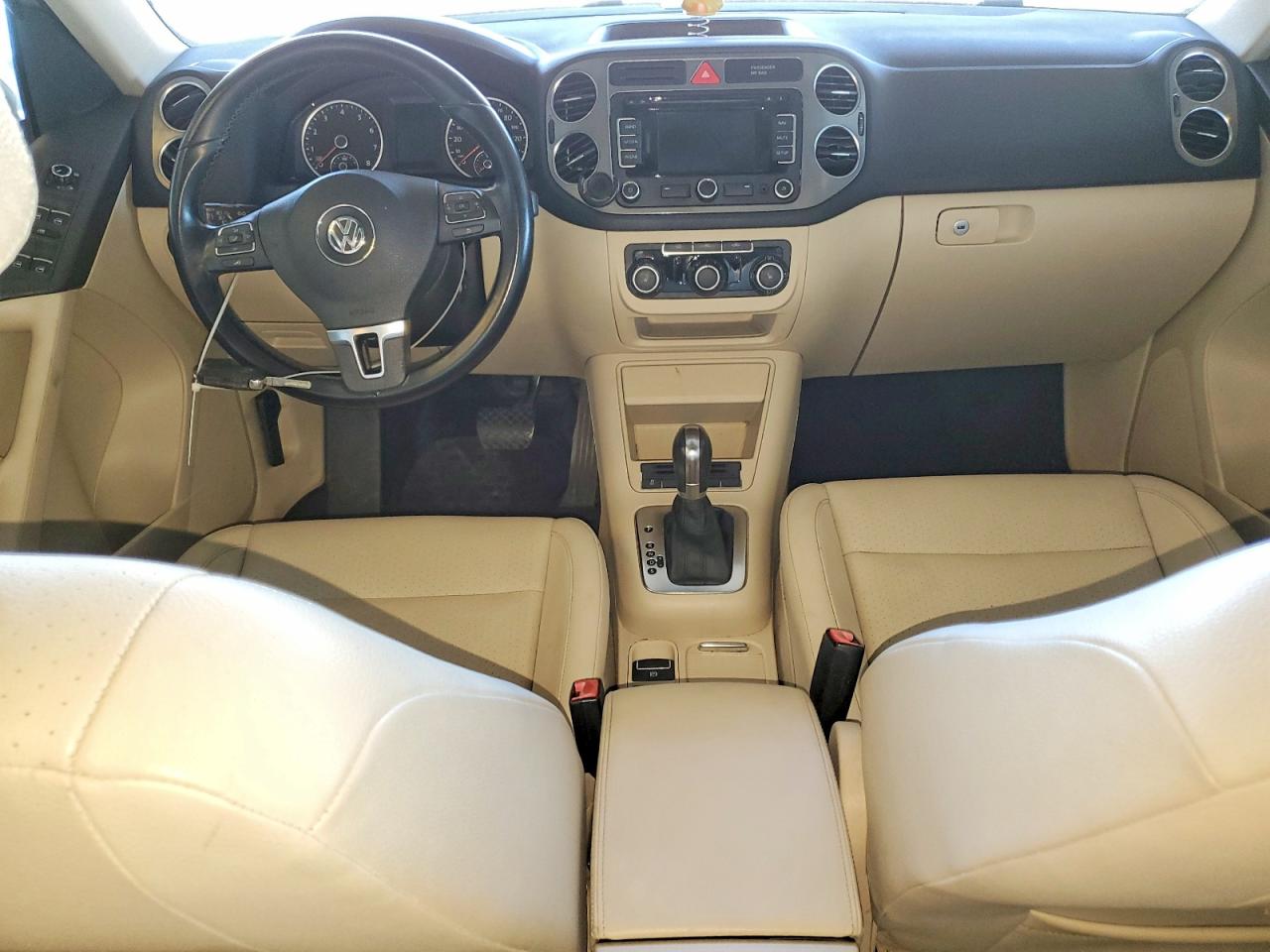 2011 VOLKSWAGEN Tiguan VIN WVGAV7AX7BW515325 photo 8