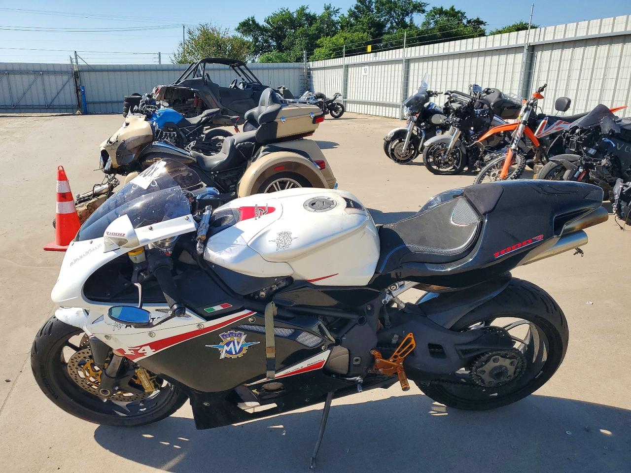 2007 M. Motorcycle VIN ZCGAKFGM07V100613 photo 3