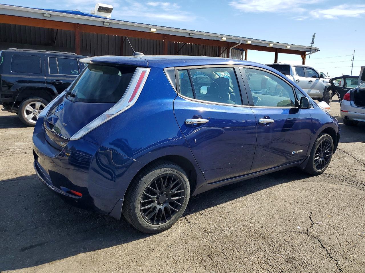 2017 Nissan Leaf VIN 1N4BZ0CP1HC310701 photo 3