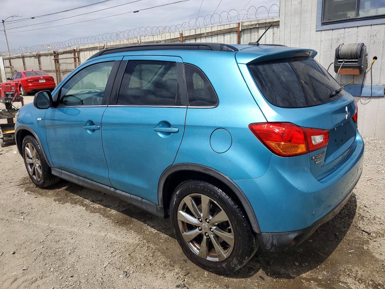 2013 Mitsubishi Outlander VIN 4A4AP5AU8DE025163 photo 2