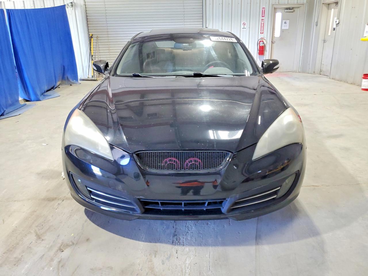 2010 Hyundai Genesis VIN KMHHU6KH5AU003513 photo 5