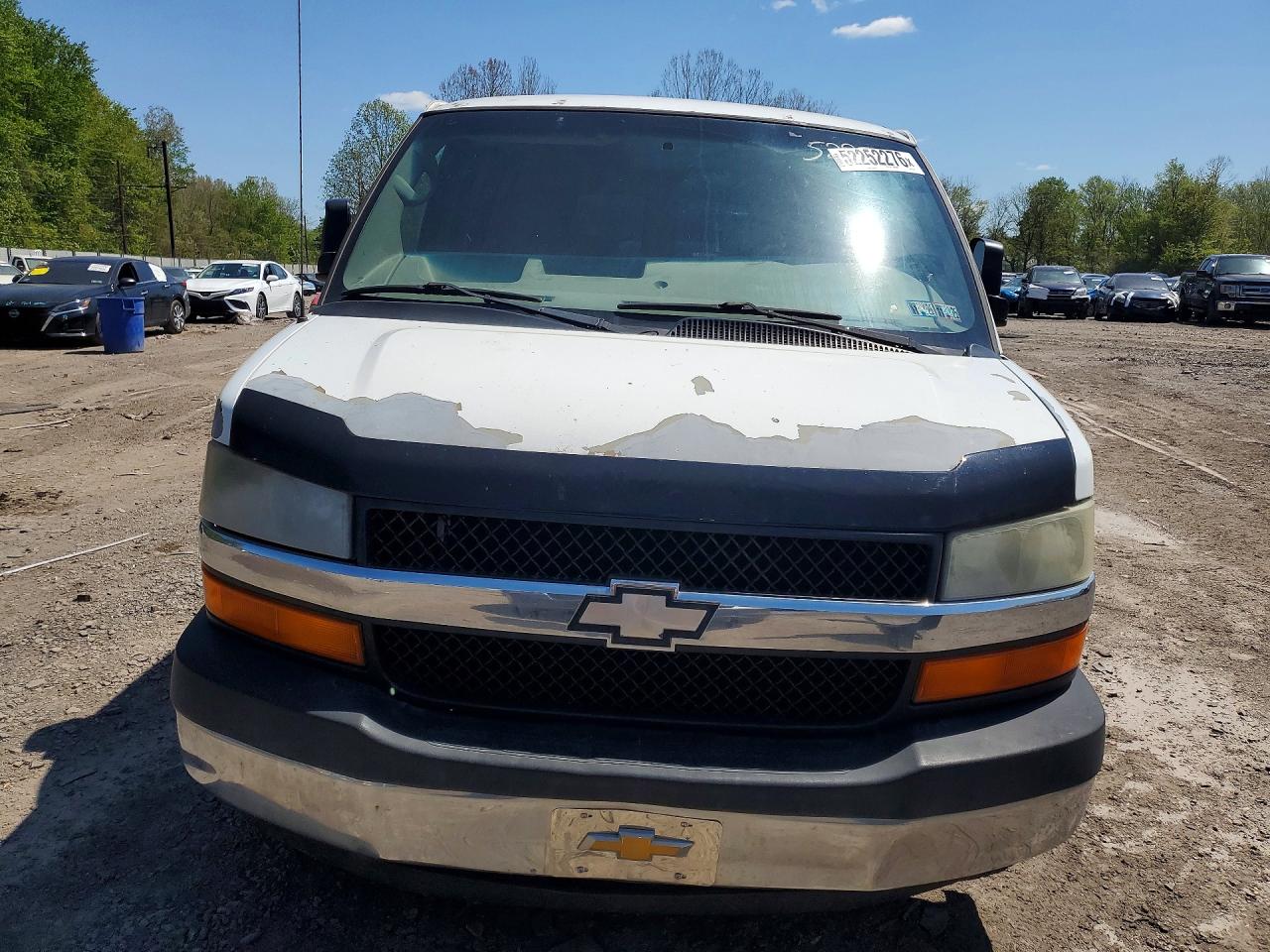 2009 Chevrolet Express VIN 1GCFG15X191103775 photo 5