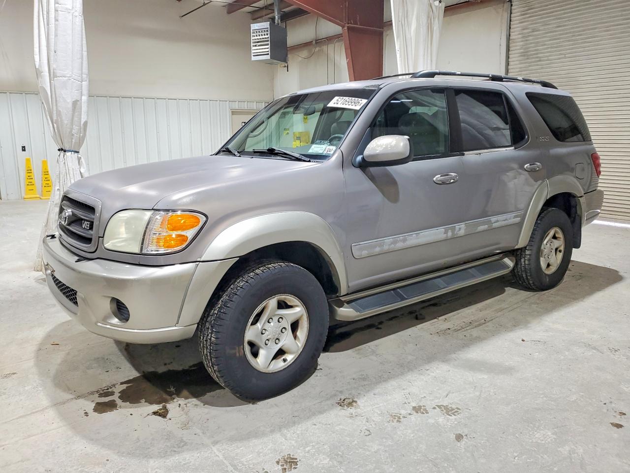 2001 Toyota Sequoia VIN 5TDBT44A51S037957 photo 1