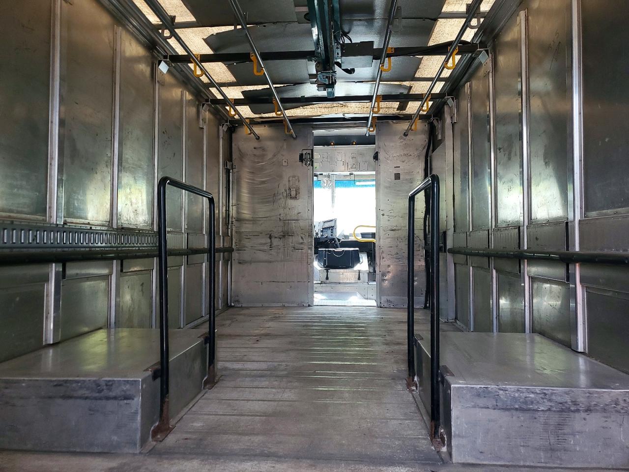 2015 FREIGHTLINER All other VIN 4UZAAPDU5FCGP2715 photo 10