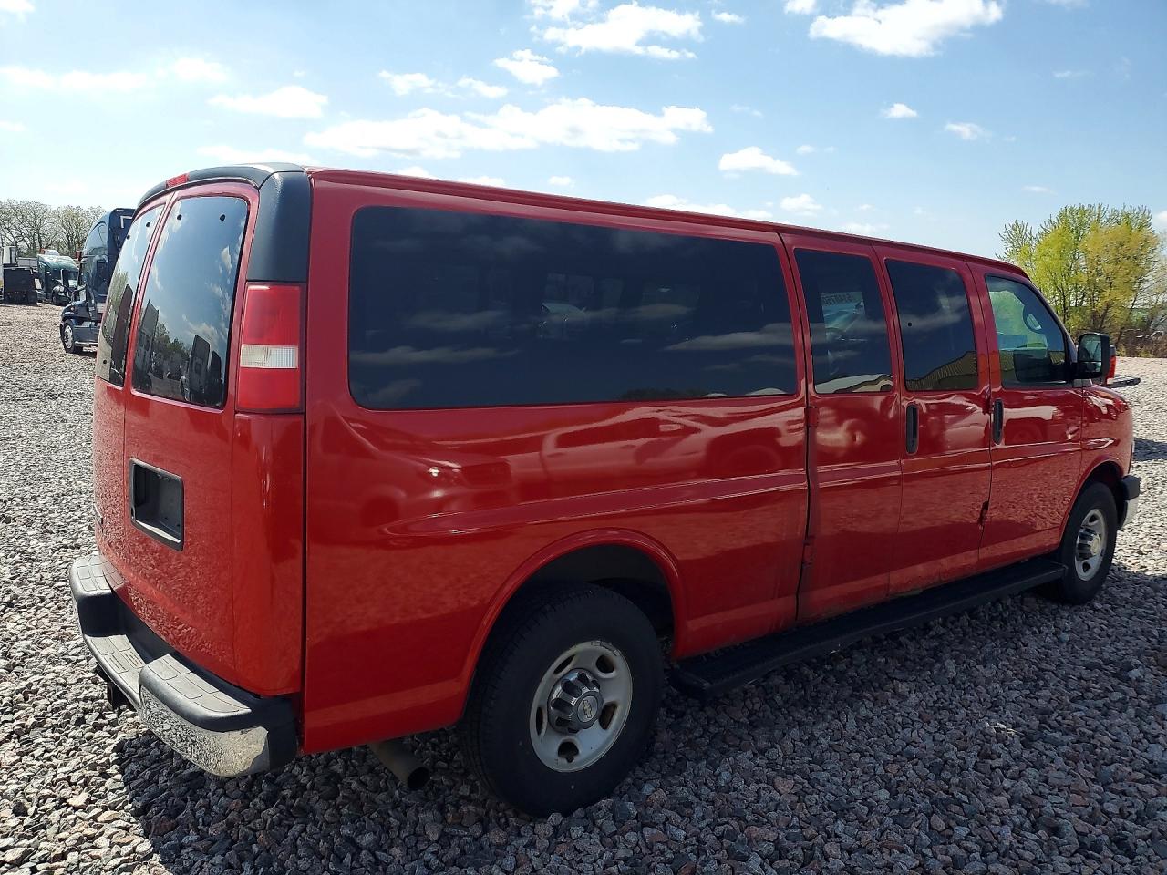 2014 Chevrolet Express VIN 1GAZG1FG9E1123691 photo 3