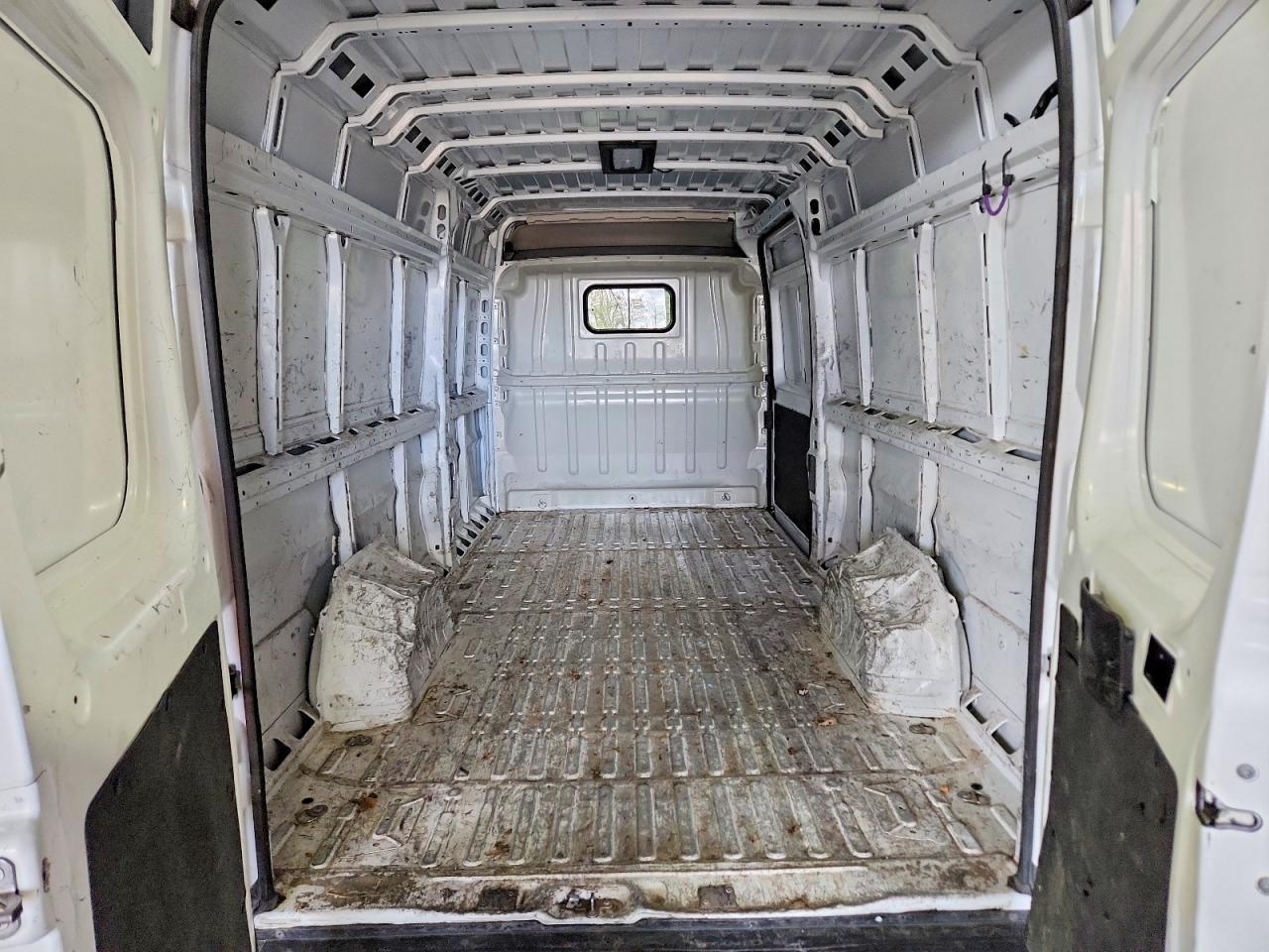 2025 Ram Promaster VIN 3C6MRVJG8SE509772 photo 10