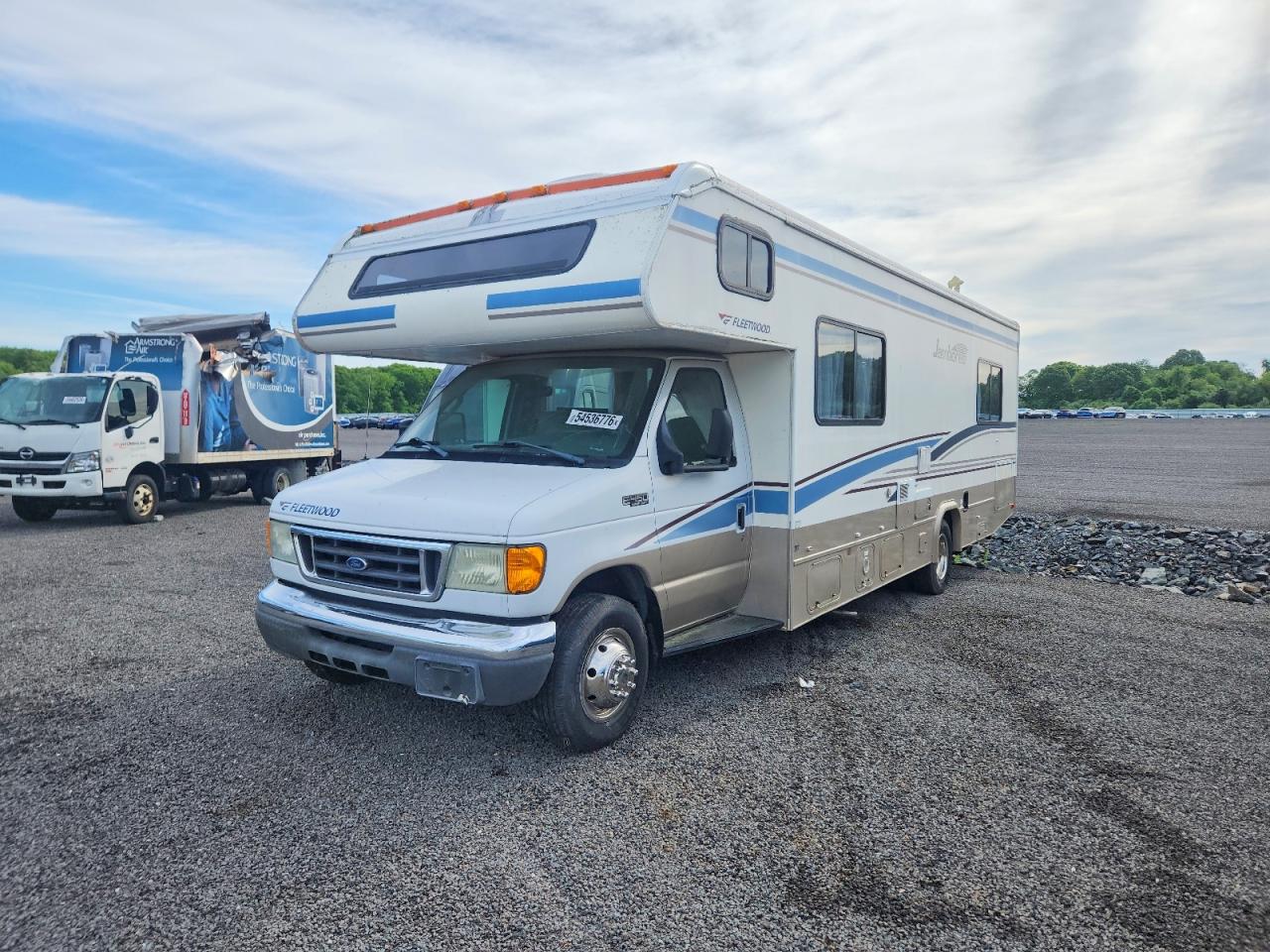 2005 FLEETWOOD Econoline VIN 1FDXE45S25HA45284 photo 2