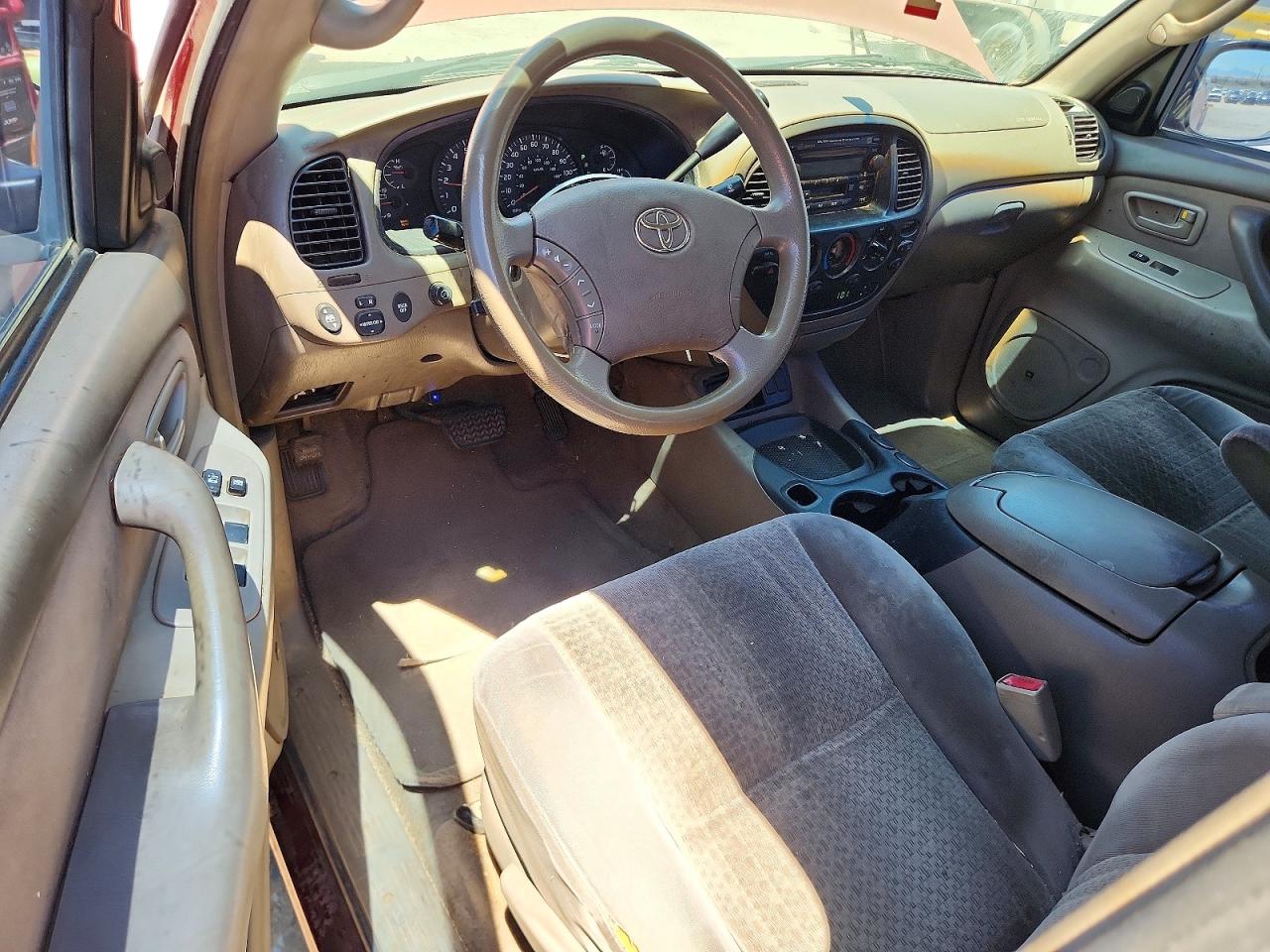2005 Toyota Tundra VIN 5TBET34145S475522 photo 8