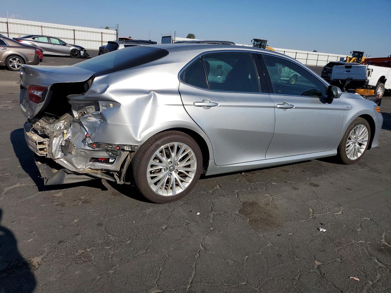 2018 Toyota Camry sola VIN 4T1B21HK8JU502033 photo 3