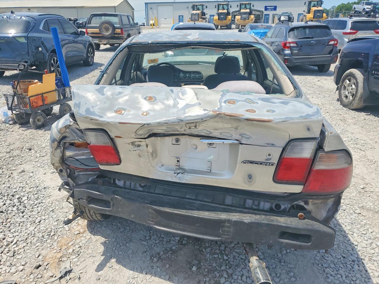 1997 Honda Accord VIN 1HGCD5560VA144646 photo 6