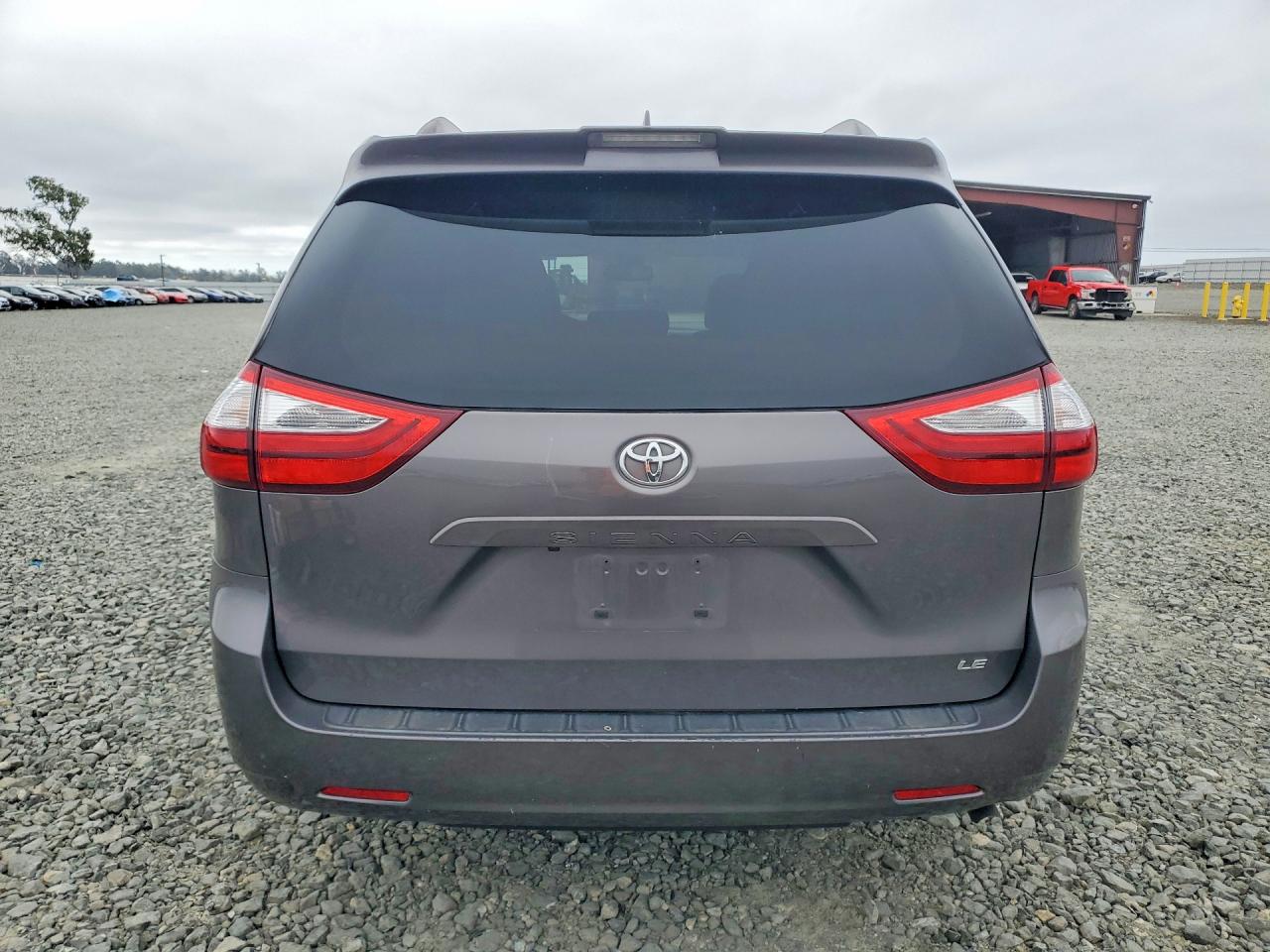 2018 TOYOTA Sienna VIN 5TDKZ3DC9JS949839 photo 6