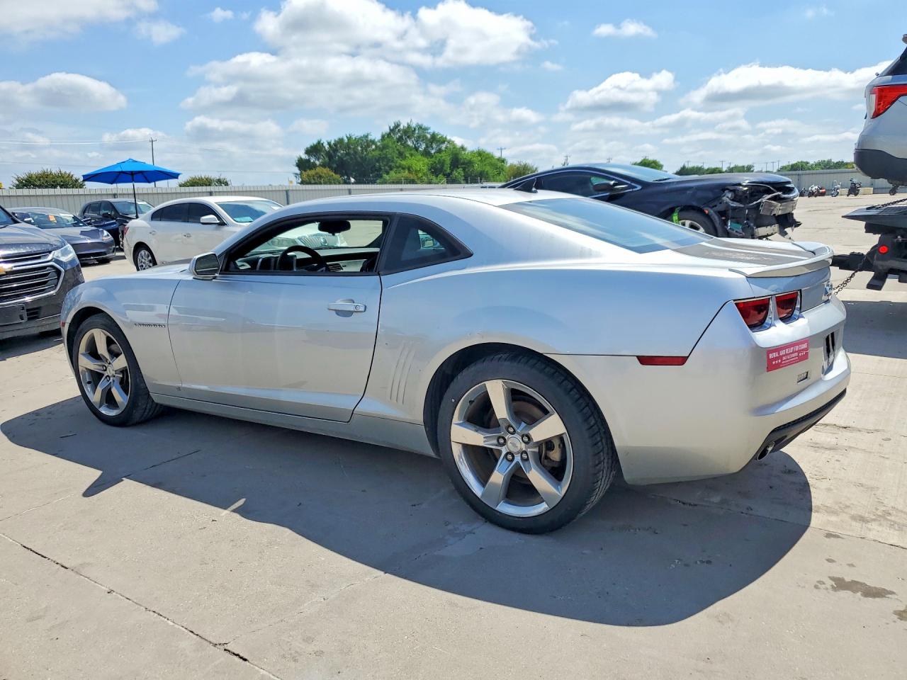 2010 Chevrolet Camaro VIN 2G1FB1EV5A9119404 photo 2