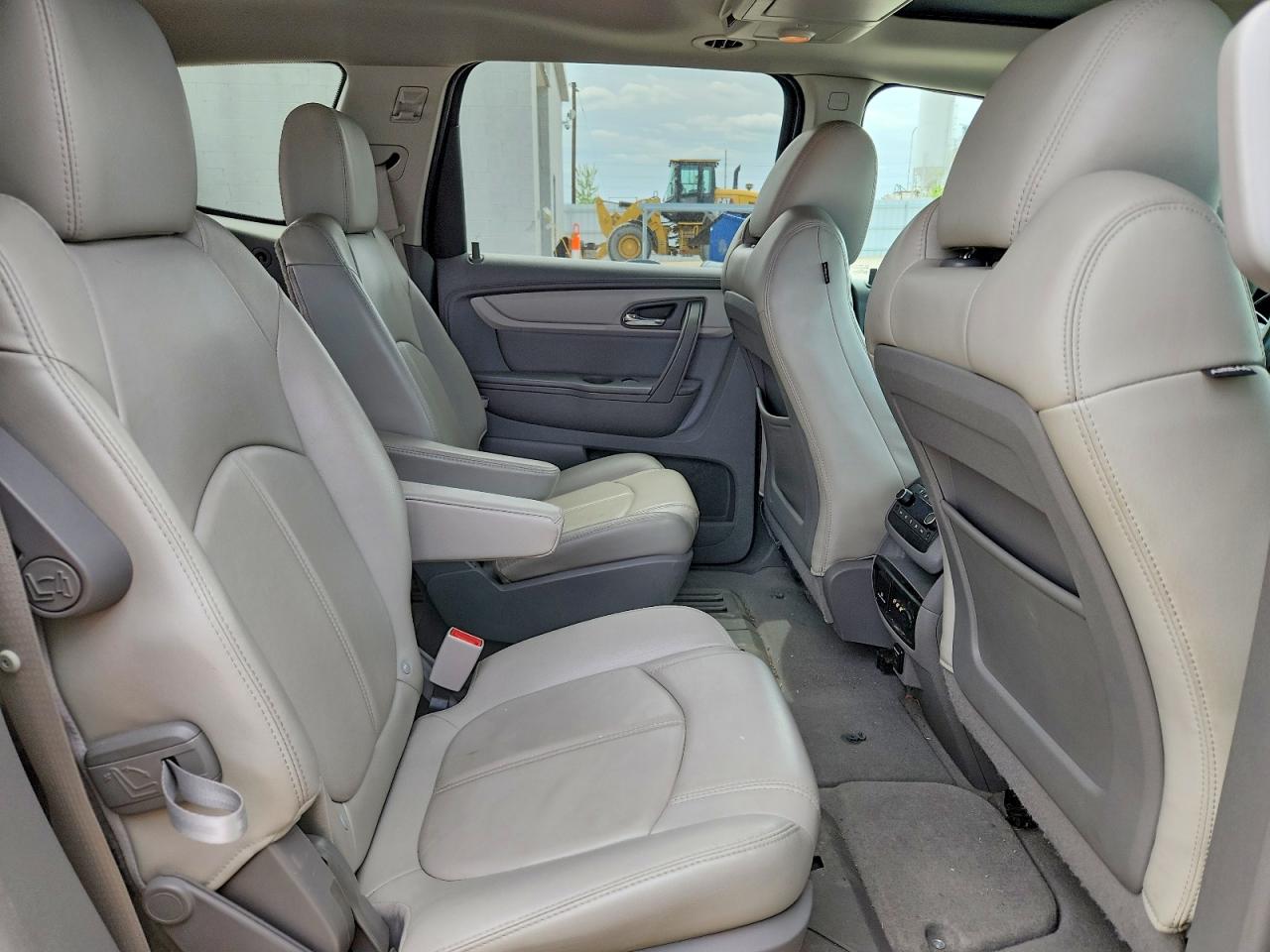 2015 Chevrolet Traverse VIN 1GNKVHKDXFJ287995 photo 11