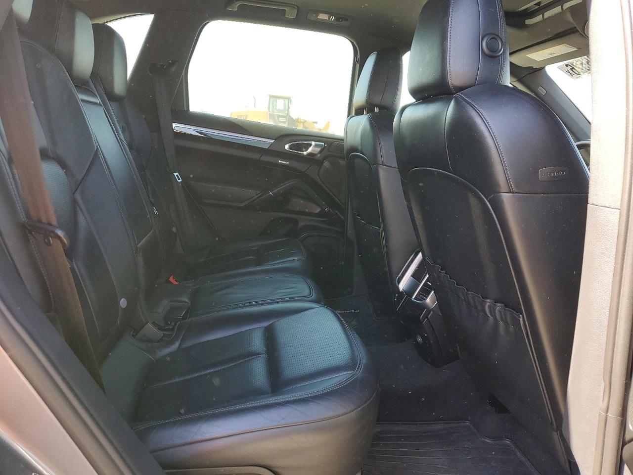 2011 Porsche Cayenne VIN WP1AB2A20BLA42632 photo 11