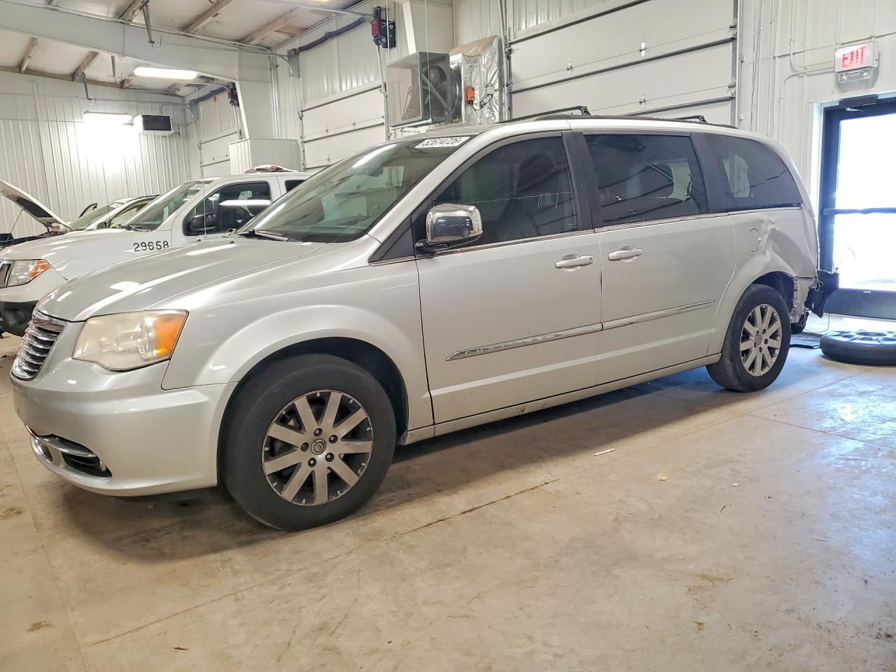 2011 Chrysler Minivan VIN 2A4RR8DG1BR614030 photo 1