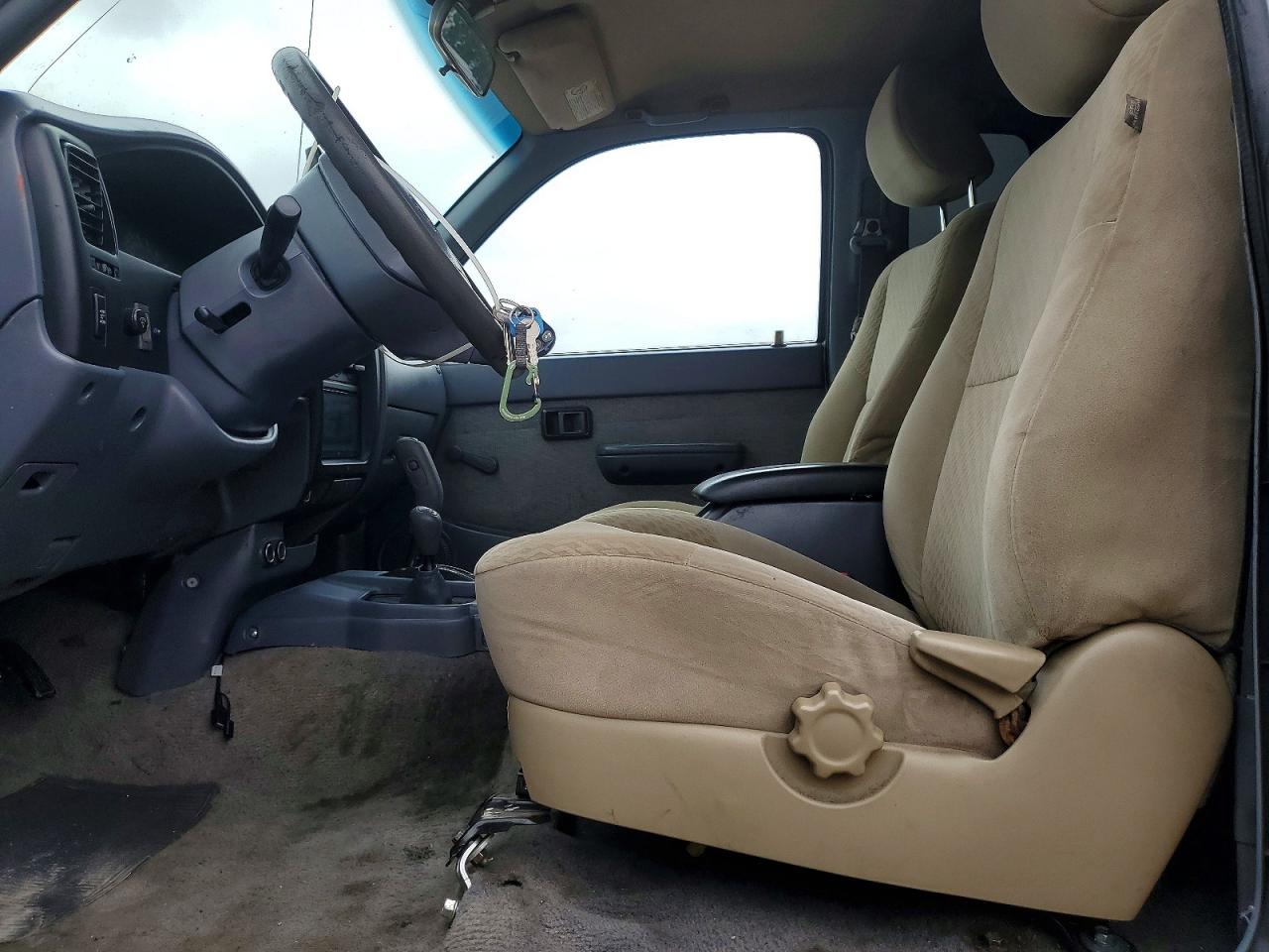 1998 Toyota Tacoma VIN 4TAWN72N8WZ019442 photo 7