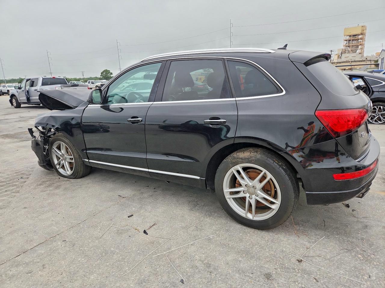 2017 Audi Q5 VIN WA1L2AFP8HA082822 photo 2
