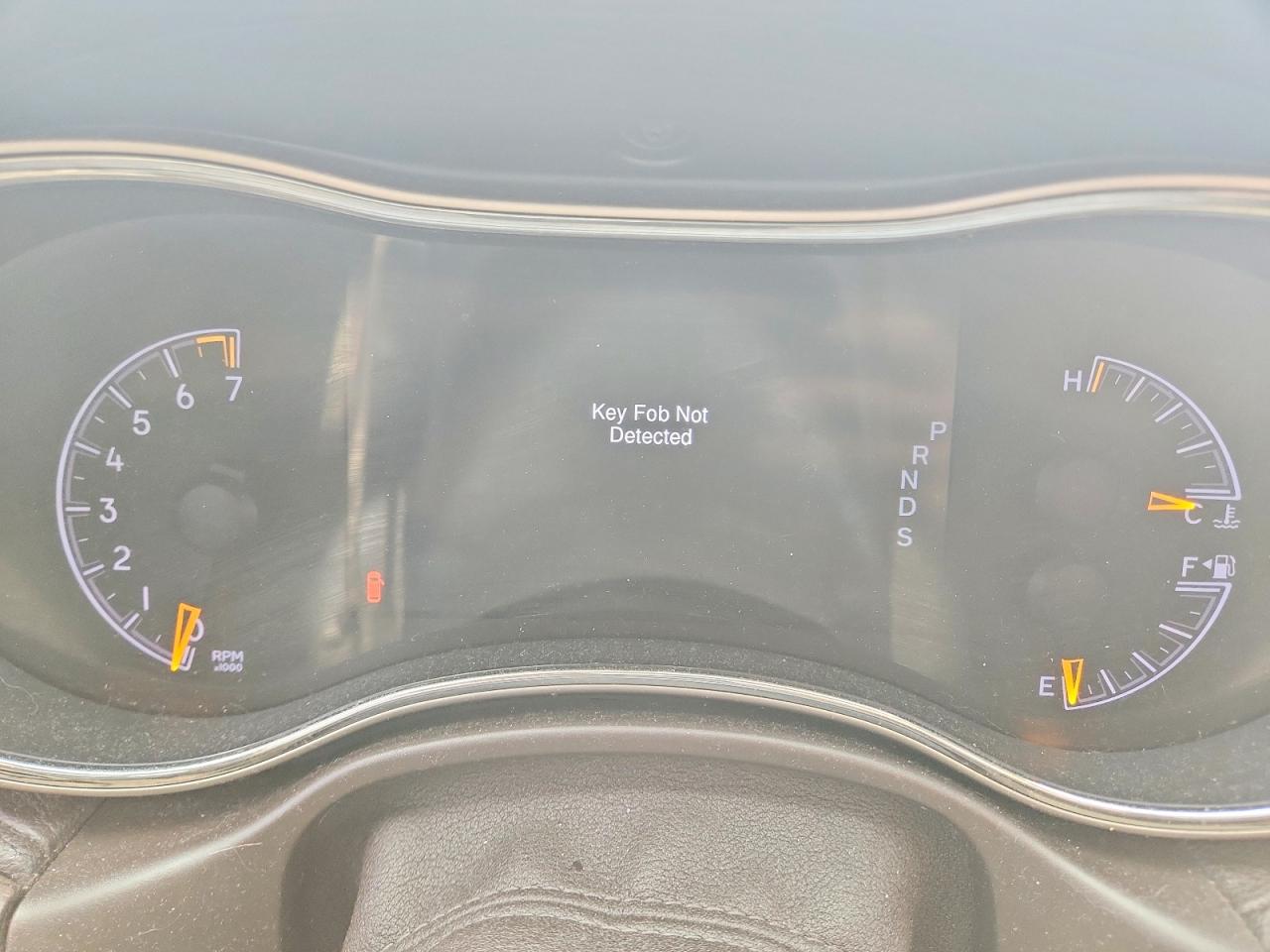 2015 Jeep Grand cher VIN 1C4RJFCG6FC942738 photo 9
