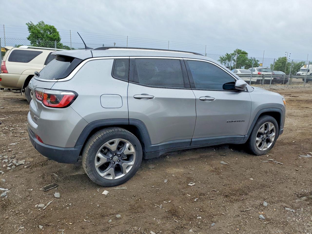 2019 Jeep Compass VIN 3C4NJCCB1KT659941 photo 3