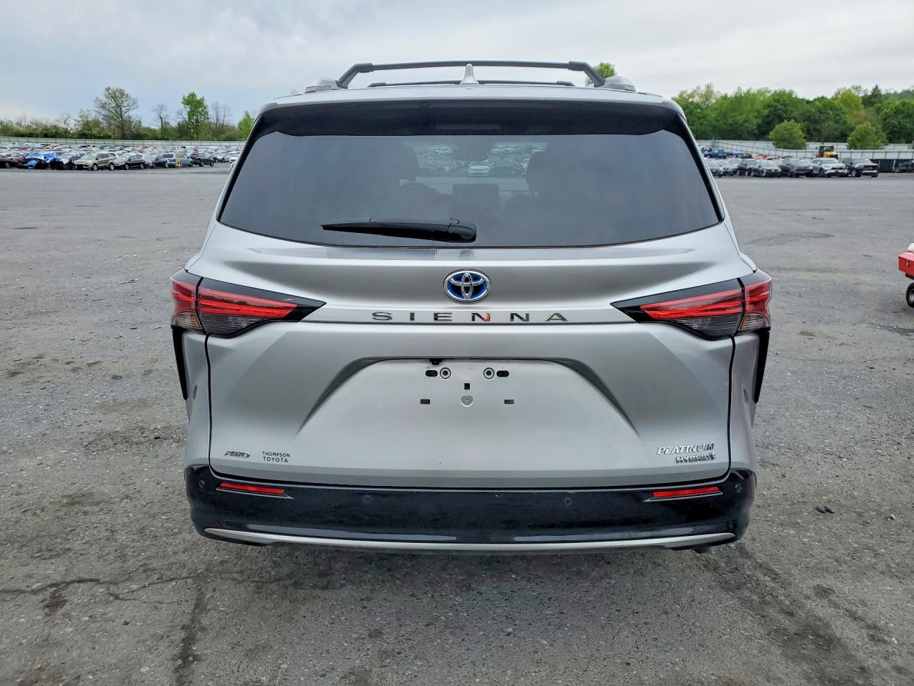 2022 Toyota Sienna VIN 5TDESKFC1NS060872 photo 6