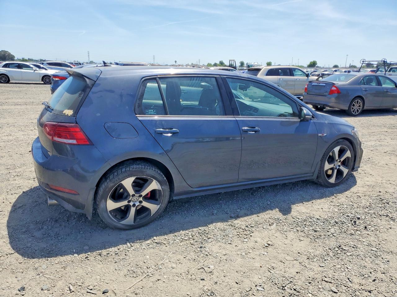 2018 Volkswagen Gti VIN 3VW447AU4JM265189 photo 3