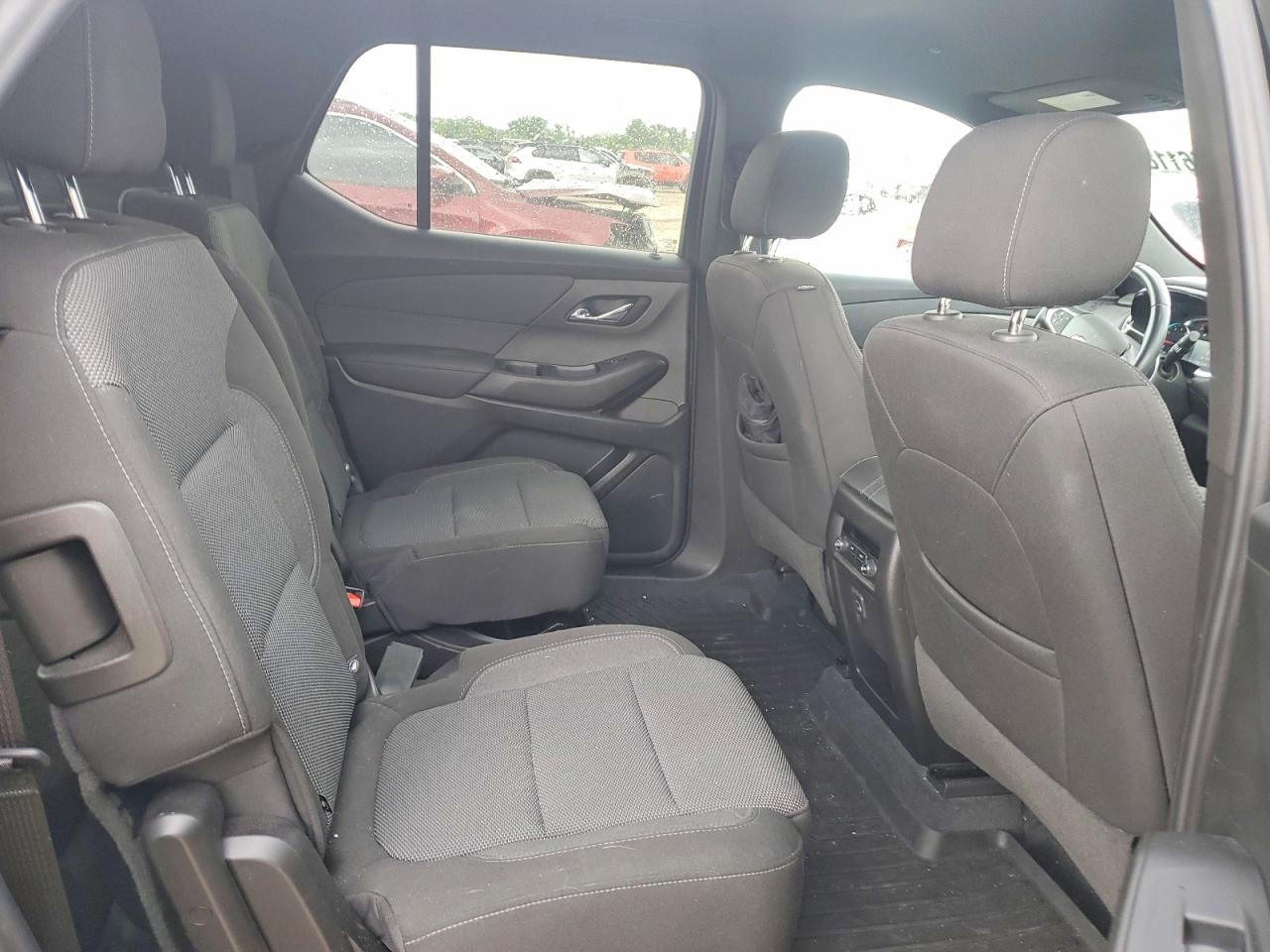 2022 Chevrolet Traverse VIN 1GNERGKW7NJ163808 photo 10