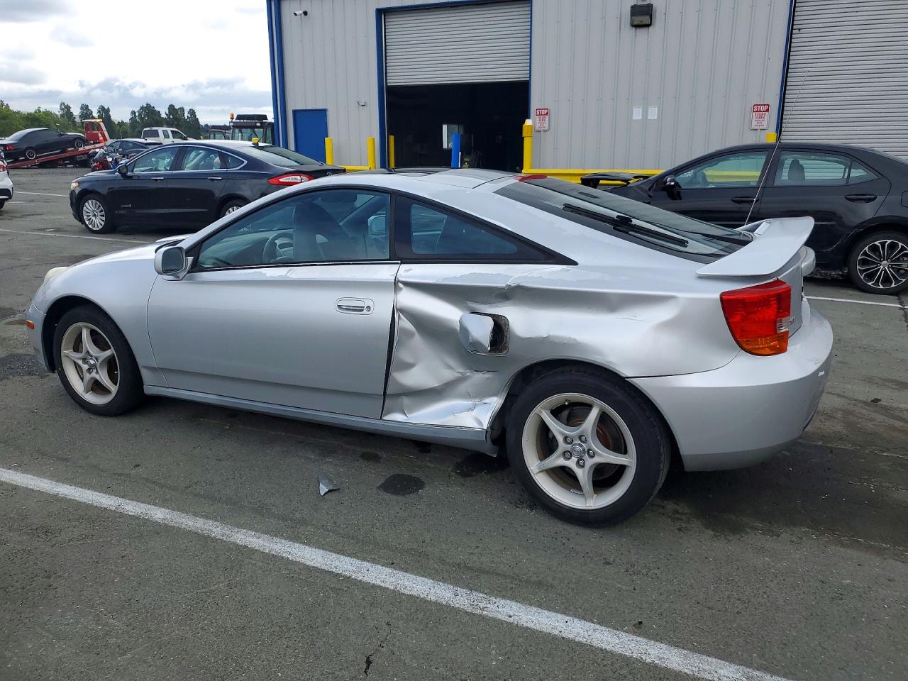 2000 Toyota Celica VIN JTDDY38T9Y0029938 photo 2