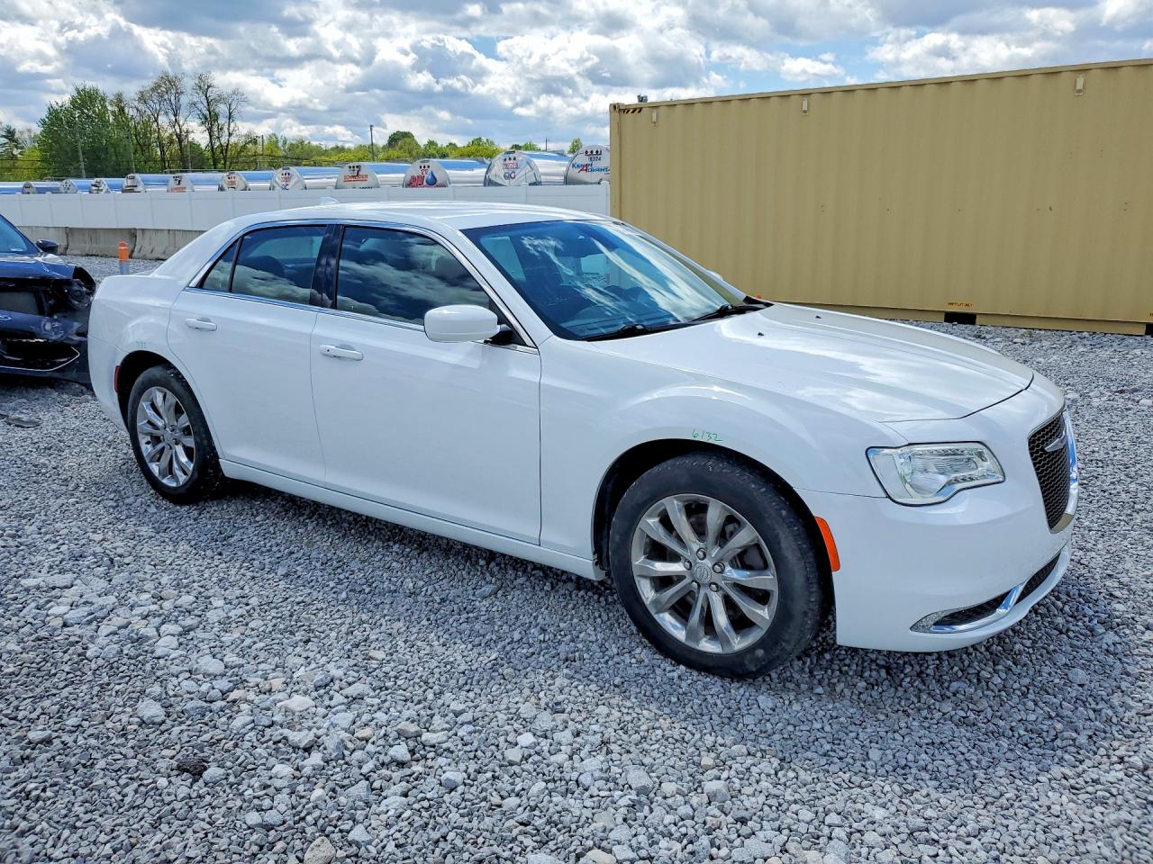 2020 Chrysler 300 VIN 2C3CCARG2LH115939 photo 4