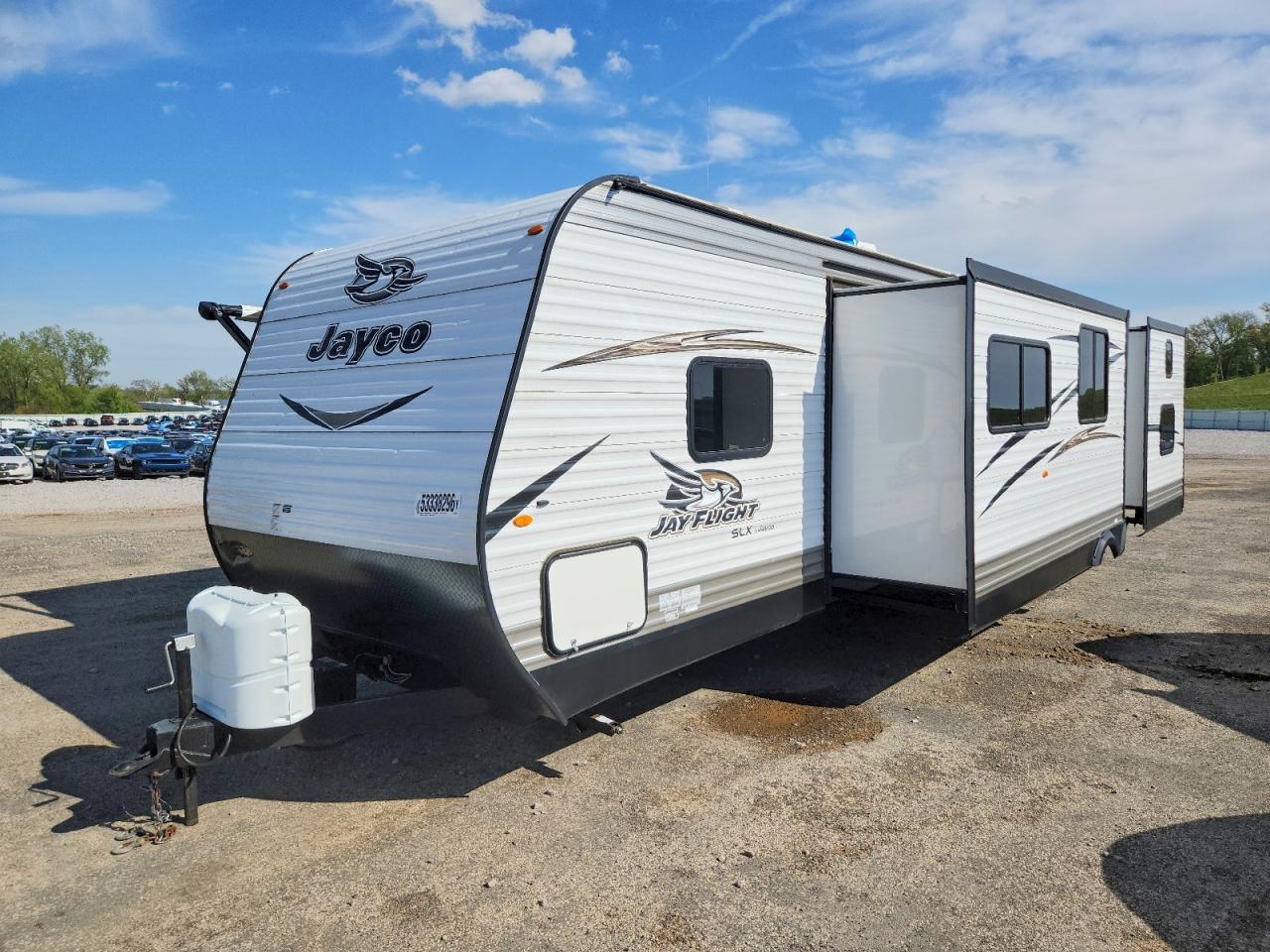 2018 JAYCO All models VIN 1UJBJ0BT6J17T0438 photo 2