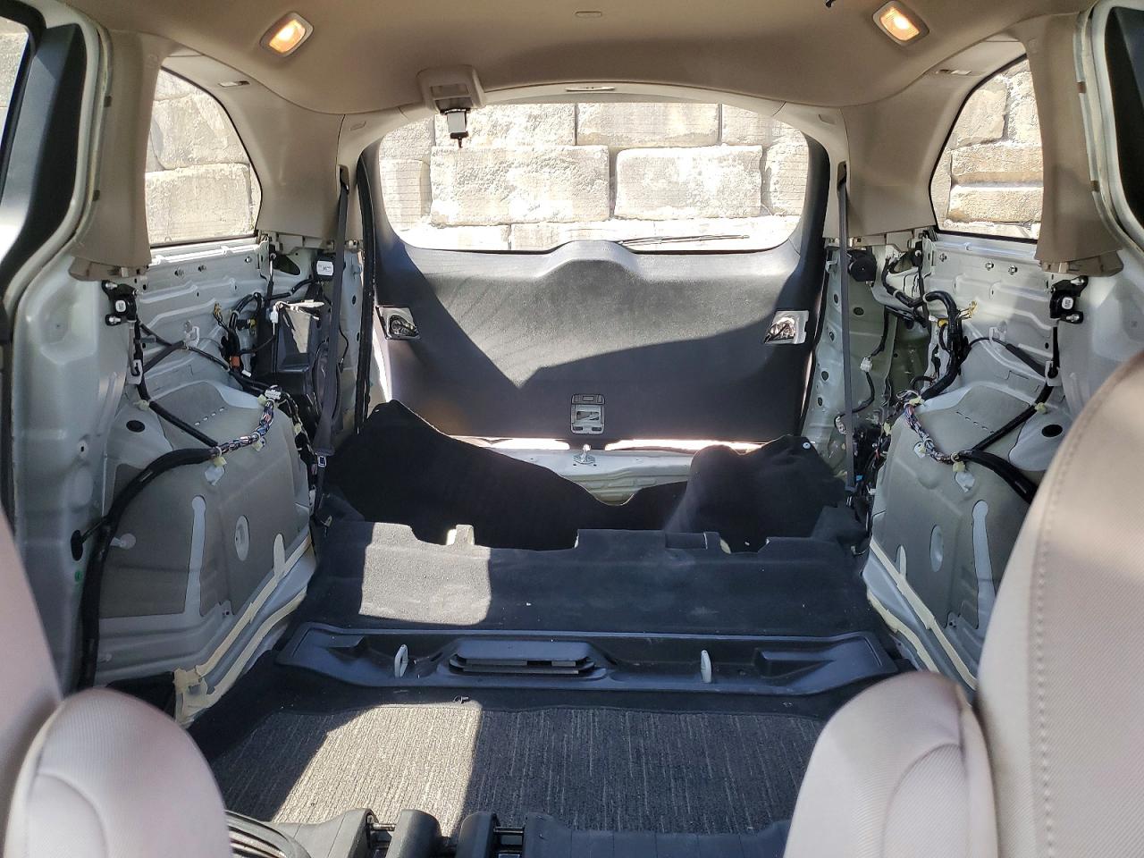 2024 Honda Odyssey VIN 5FNRL6H5XRB009210 photo 10