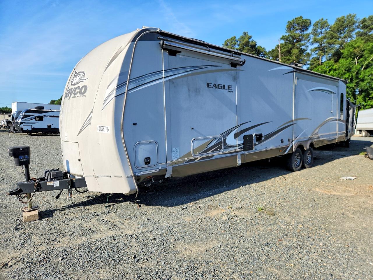 2019 JAYCO All models VIN 1UJBJ0BU9K1EA0110 photo 2