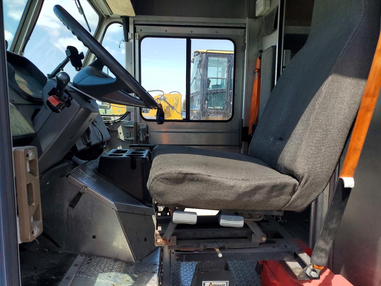 2020 FREIGHTLINER All other VIN 4UZAC2EA4LCMK0223 photo 7