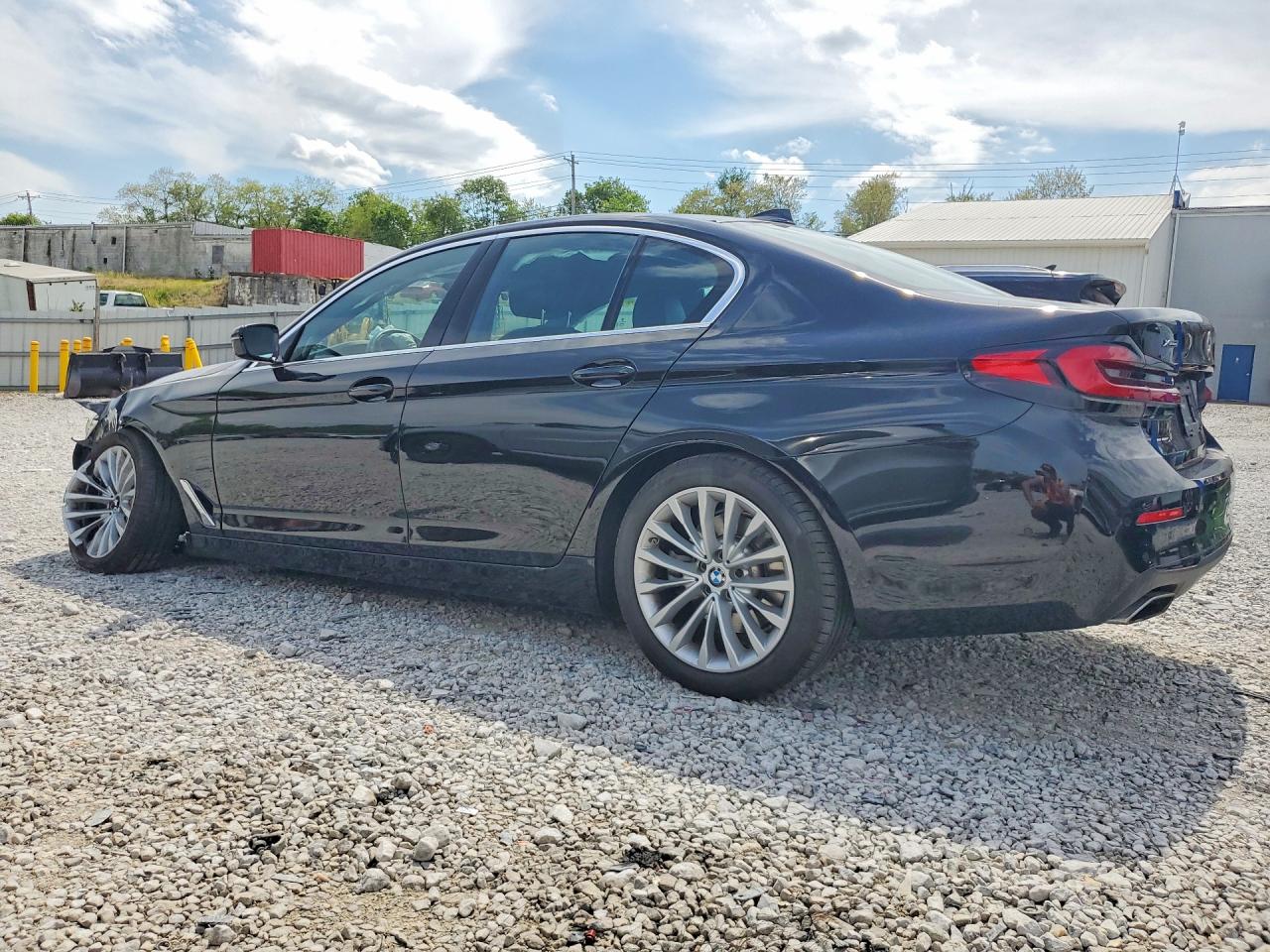 2021 BMW 5 series VIN WBA13BJ06MWX21431 photo 2