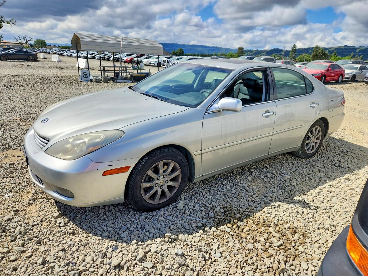2004 Lexus Es330 VIN JTHBA30G145013352 photo 1