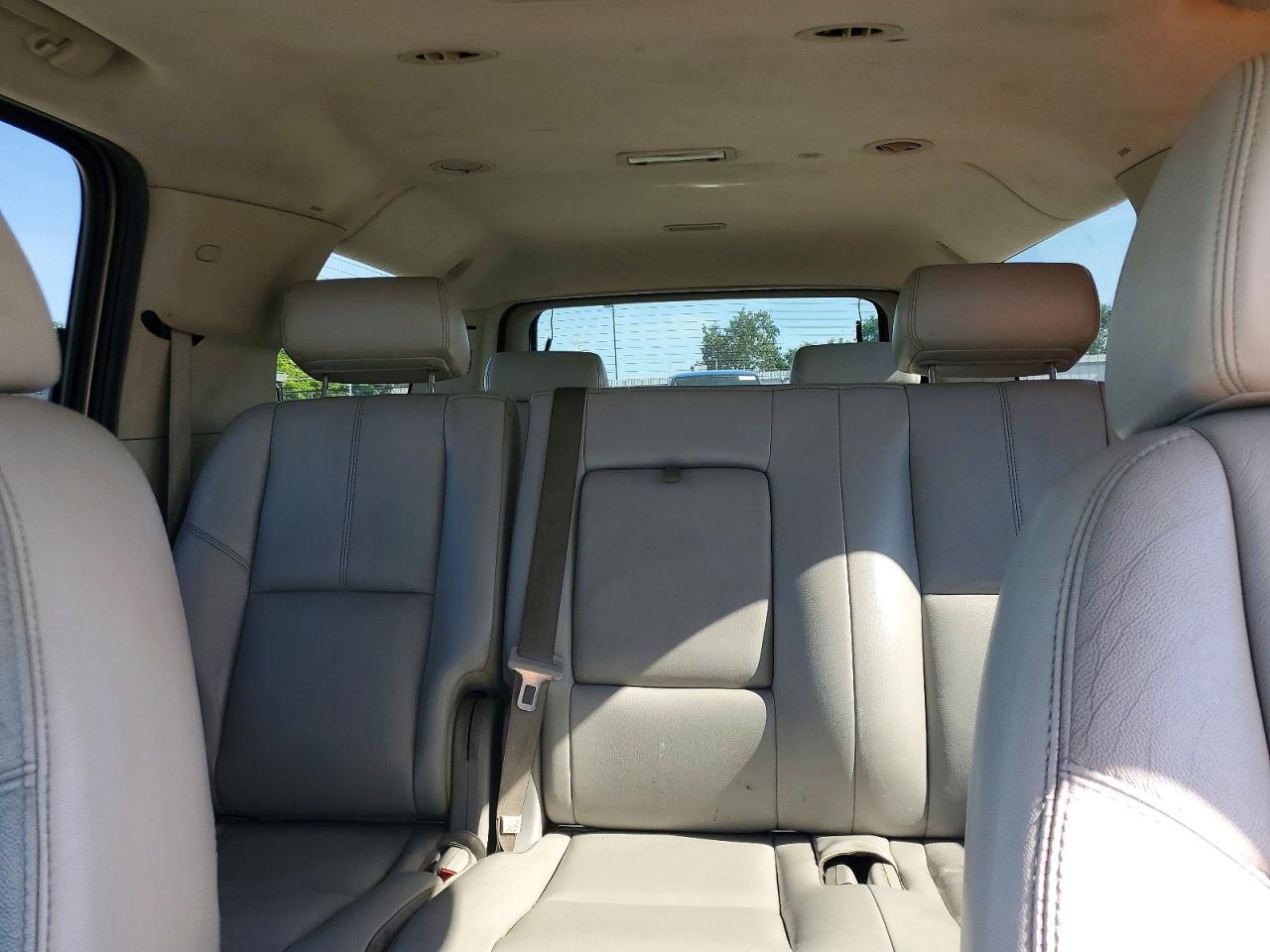 2007 Chevrolet Suburban VIN 1GNFK16387J166953 photo 10
